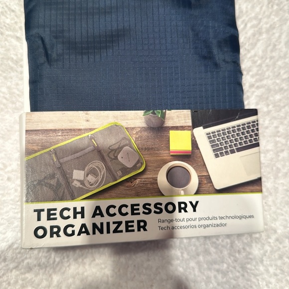 NWT tech accessories organizer travelon - Picture 2 of 3